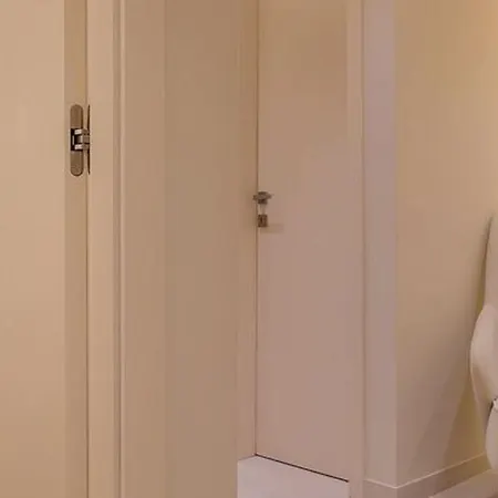 Apartment Levelup Split